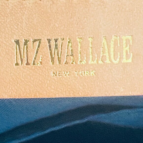 Beautiful MZ Wallace Teal Quilted Shoulder Bag – Multi-Pocket – New York Design - Picture 14 of 16